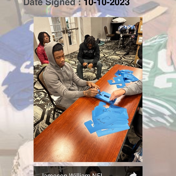 Jameson Williams Custom Detriot Autographed Football Jersey (PIA/JSA) - Picture 2 of 2